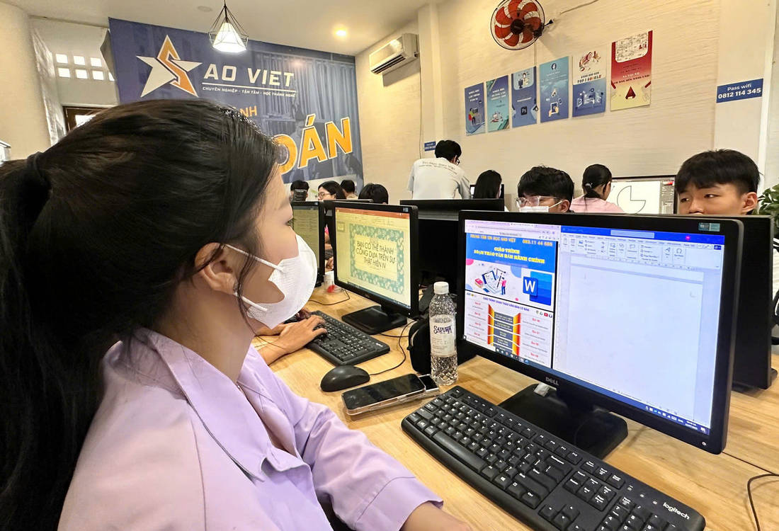 Học Viên Trong Khóa Học AI Văn Phòng Tại Đồng Nai
