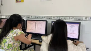 Học máy tính cơ bản cho người lớn tuổi